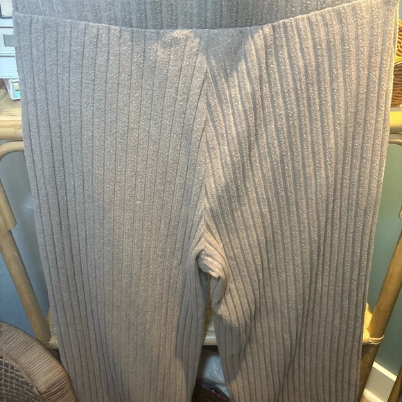 Lou & Grey Brushed Ribbed Wide-Leg Pants - Picture 2 of 5